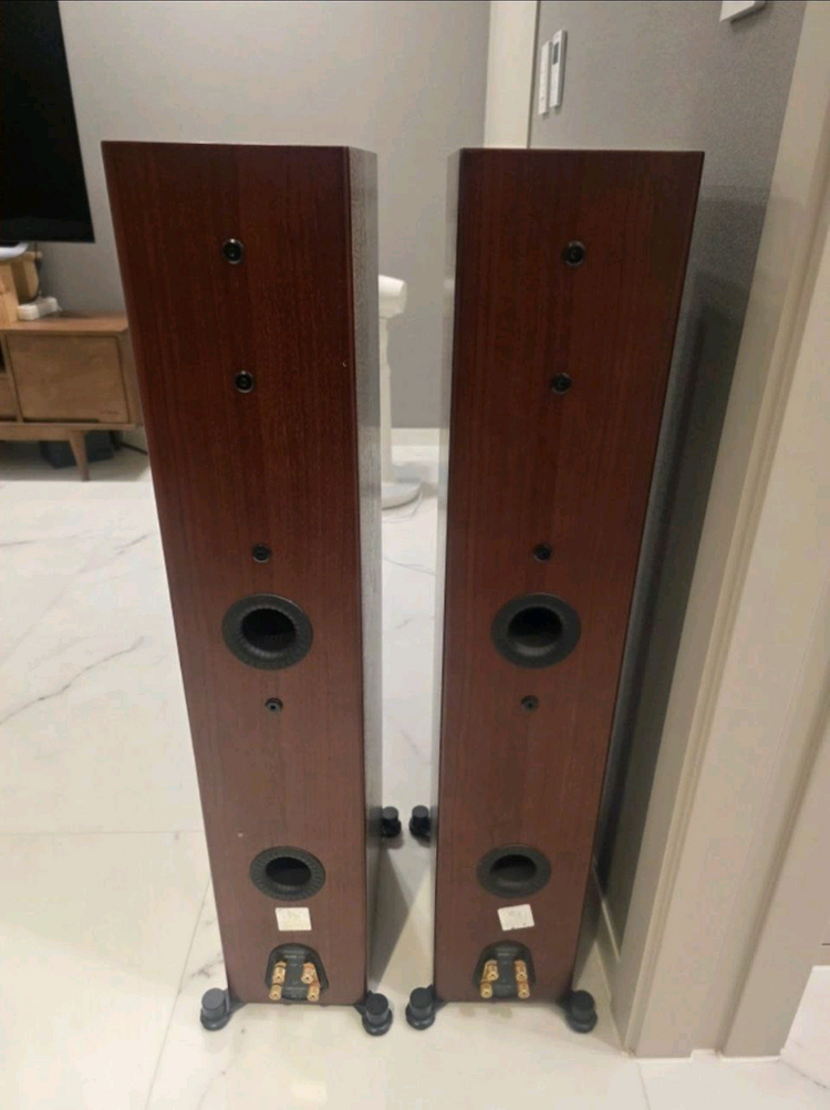 모니터오디오 실버300 스피커 이미지