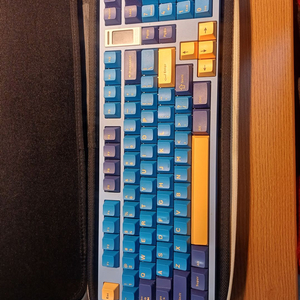 qk100 커스텀키보드 이미지