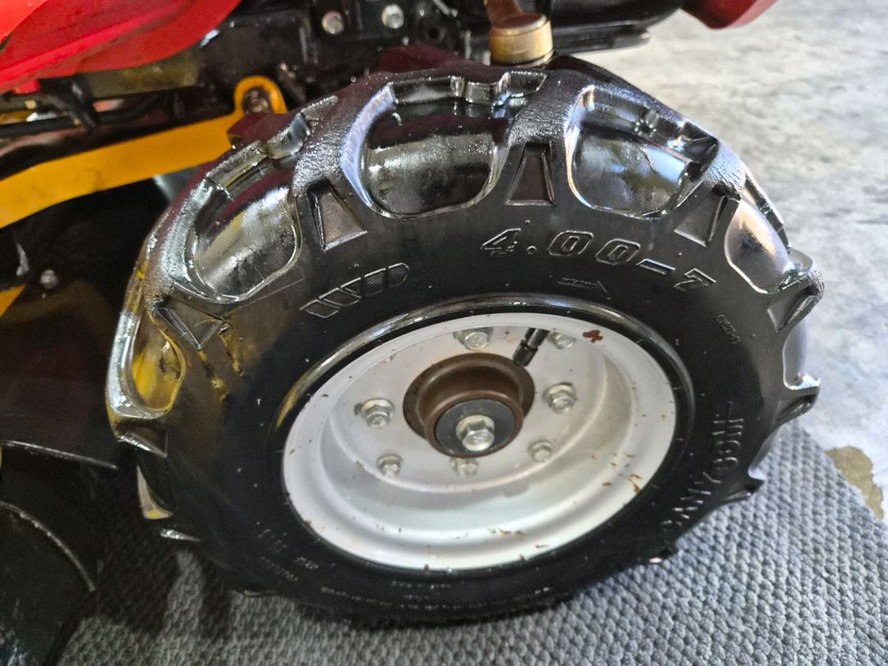 신품급 :캐니콤(4WD)승용제초기 판매합니다 판매지역:경북구미입니다 판매가격:750만원입니다 캐니콤(4WD)승용제초 이미지