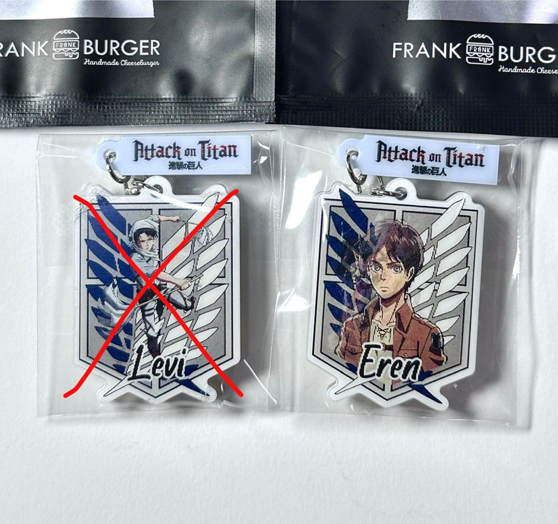 진격의거인 프랭크 담요 망토 키링 조사병단 히든 리바이 에렌 시크릿 렌티큘러 한정판 굿즈 프랭크버거 청소 조사병단 이미지