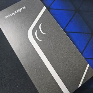 갤럭시 Z 플립7 FE 블랙 256GB 자급제 미사용 새상품 이미지