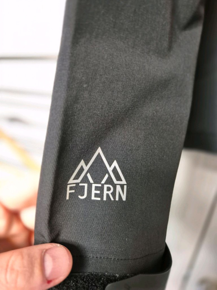 Fjern 고어텍스 소프트쉘 블랙 후드 자켓 이미지