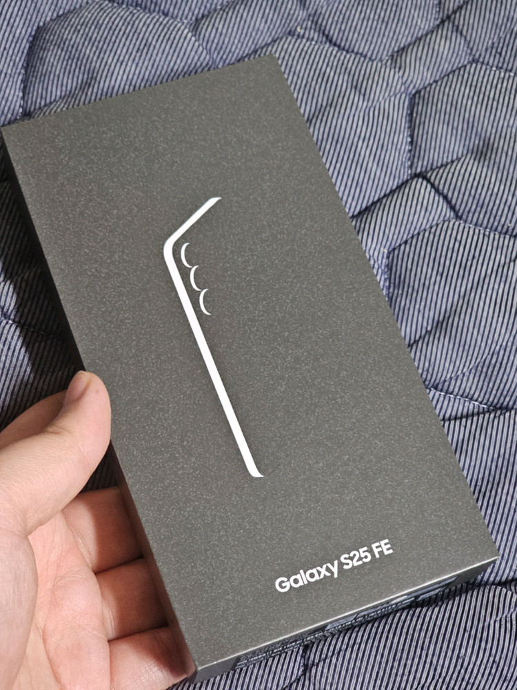 갤럭시 S25 FE 화이트 256GB 국내 자급제 미개봉 새상품 이미지