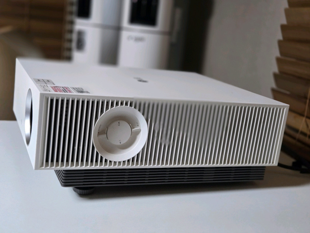 Lg 시네빔 Hu810pw 4K 빔프로젝터 이미지