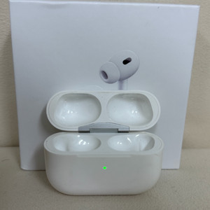 에어팟 프로 2세대 본체 c타입 이미지