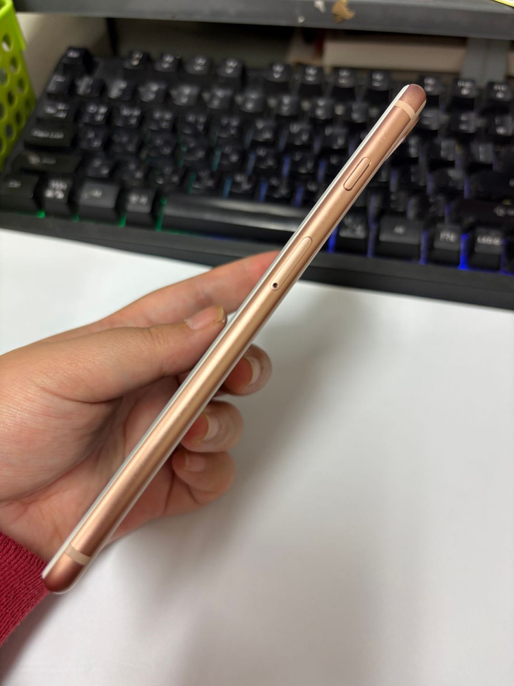 아이폰8플러스 64GB 골드 중고폰 배터리95% 인스타 사진폰 카메라폰 레트로감성 211273 이미지