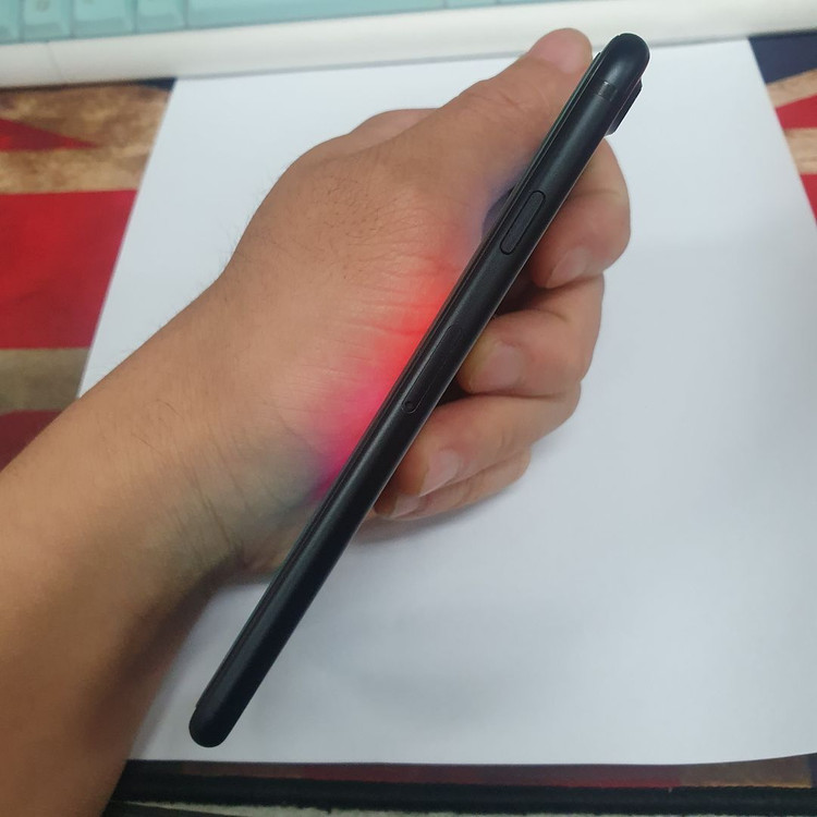 아이폰7 32GB 블랙 A+급 중고폰 배터리100% (카메라무음) 레트로감성 인스타 사진폰 201979 이미지