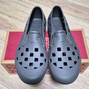 반스 트렉 슬립온 젤리슈즈 아쿠아슈즈 이미지