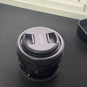 Sony FE 40mm F2.5g 렌즈 풀박 + 하오겐 사각후드 이미지