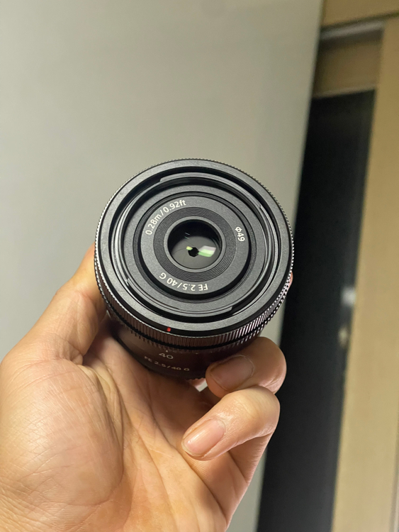Sony FE 40mm F2.5g 렌즈 풀박 + 하오겐 사각후드 이미지