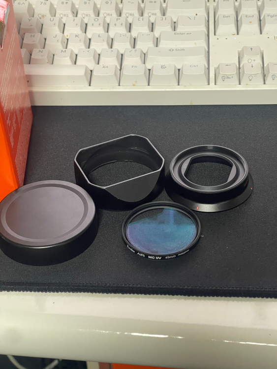 Sony FE 40mm F2.5g 렌즈 풀박 + 하오겐 사각후드 이미지