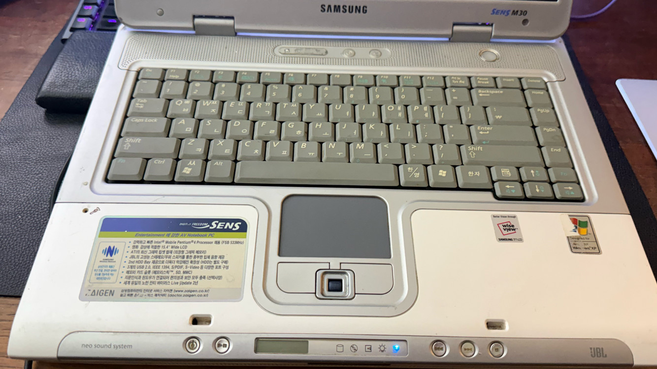 삼성 센스 m30 삼성 레트로 노트북 이미지