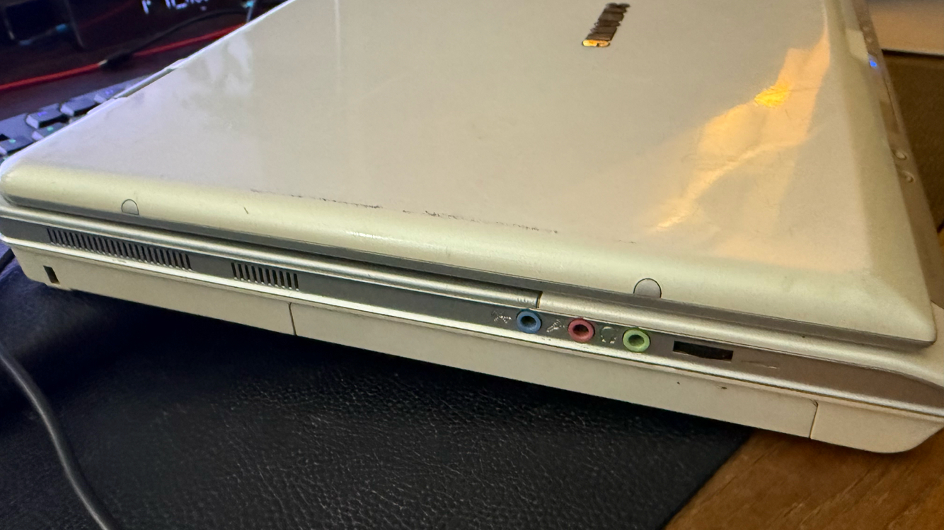 삼성 센스 m30 삼성 레트로 노트북 이미지