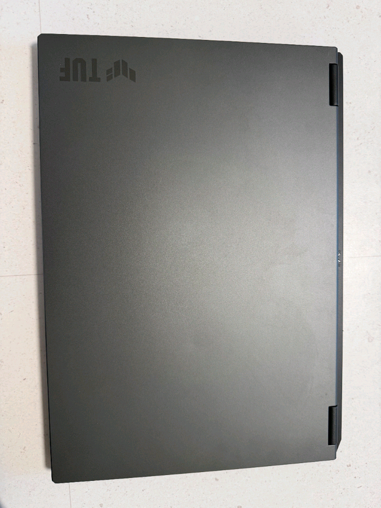 게이밍 노트북 이미지