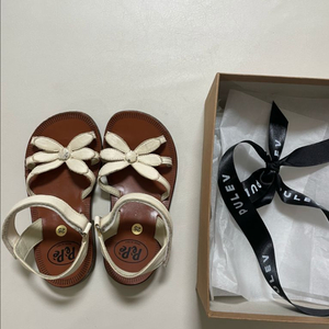 페페 꽃샌들 25사이즈 이미지