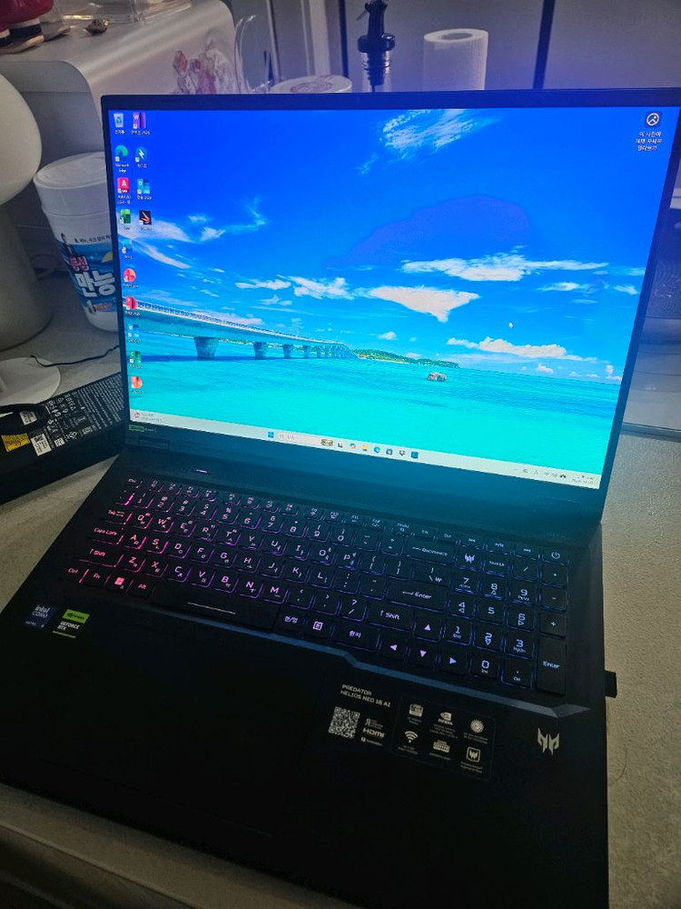 [단순개봉]에이서 프레데터 헬리오스 네오 18 5070TI 게이밍 노트북 이미지