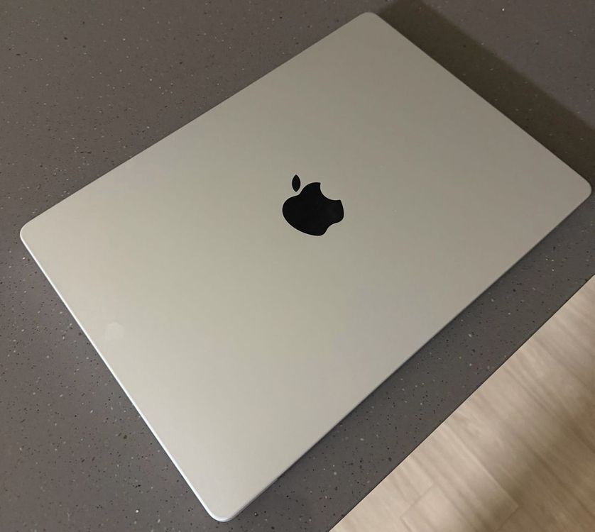 맥북 프로 14 M1 Pro / 10/16core / 16GB / 1TB (실버) 이미지