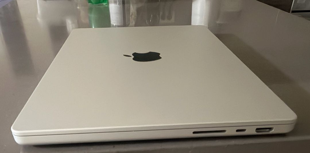 맥북 프로 14 M1 Pro / 10/16core / 16GB / 1TB (실버) 이미지