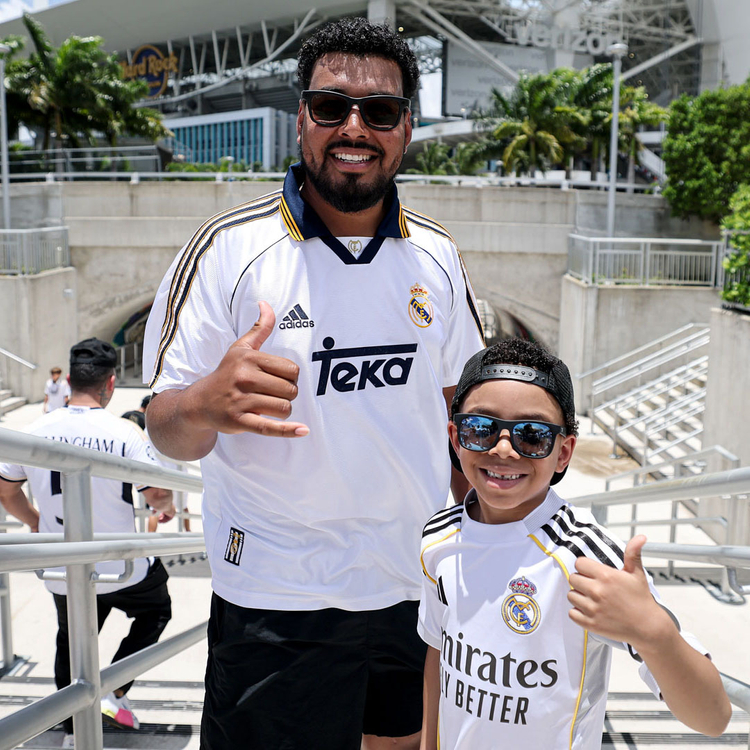 (국내배송) 99-00 레알마드리드 홈 리메이크 유니폼 져지 판매 (라울 카를로스 구티 등) 이미지