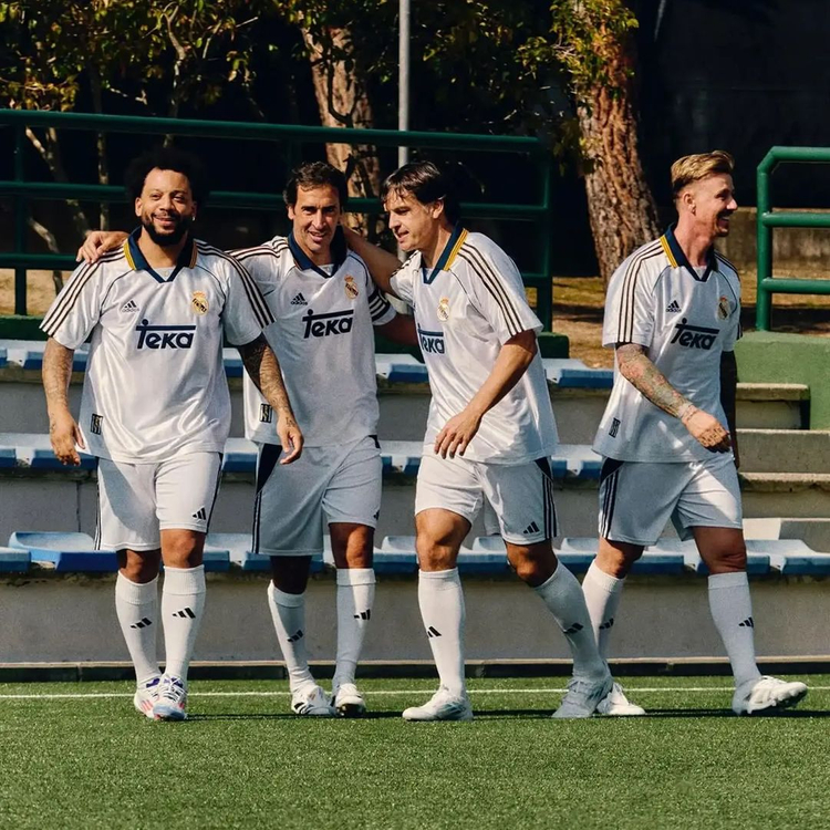 (국내배송) 99-00 레알마드리드 홈 리메이크 유니폼 져지 판매 (라울 카를로스 구티 등) 이미지