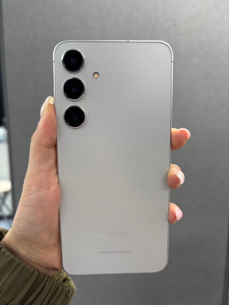 갤럭시 S24플러스 256gb 실버/ 중고폰업무폰저가폰세컨폰공기계게임폰효도폰게임폰알뜰폰 이미지