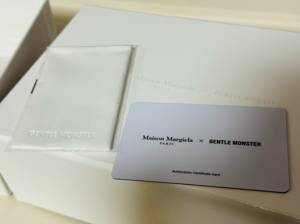 젠틀몬스터 X 메종 마르지엘라 MM010 풀박스 이미지
