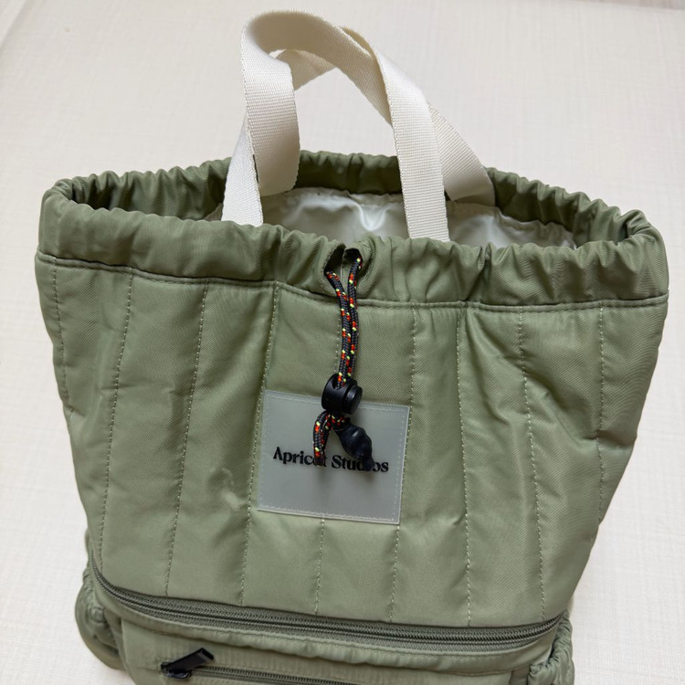 아프리콧스튜디오 백팩 올리브 이미지