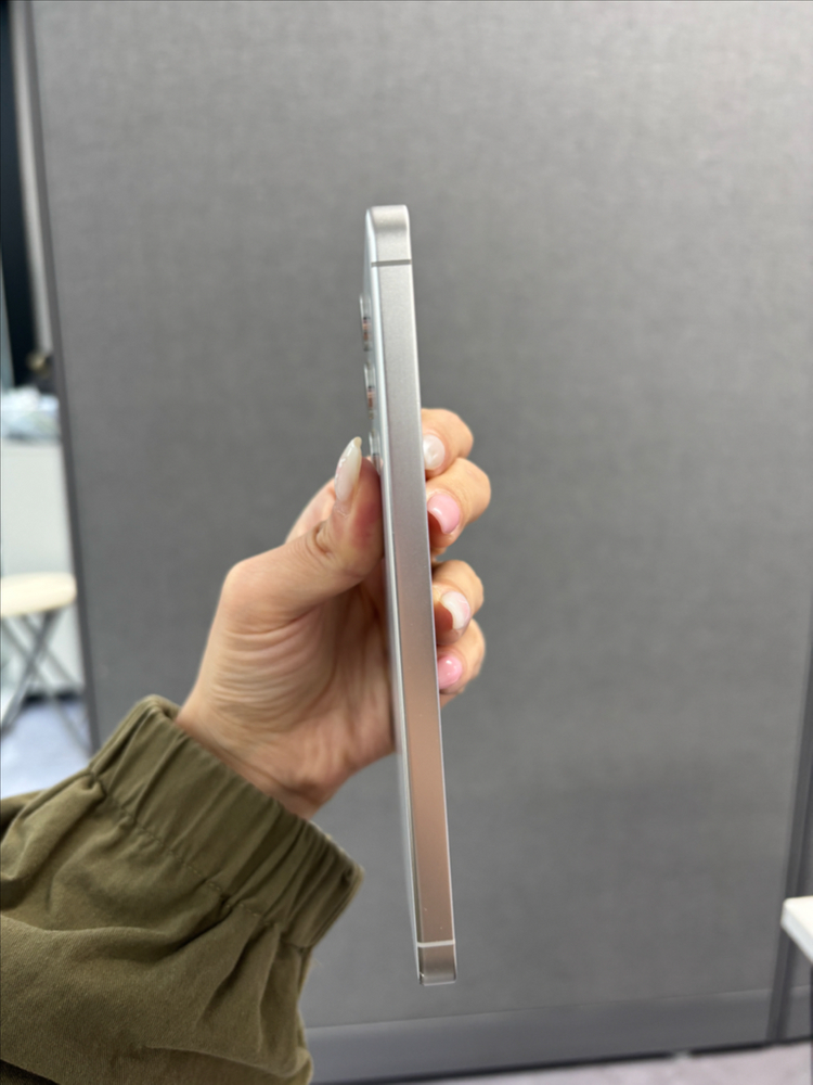 갤럭시 S24플러스 256gb 실버/ 중고폰업무폰저가폰세컨폰공기계게임폰효도폰게임폰알뜰폰 이미지