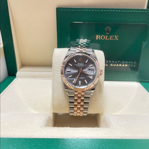 로렉스 126231 신형 데이저스트 다크로듐 바 36미리 로즈콤비 팝니다 이미지