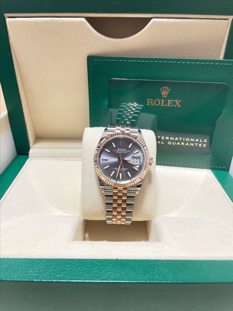 로렉스 126231 신형 데이저스트 다크로듐 바 36미리 로즈콤비 팝니다 이미지