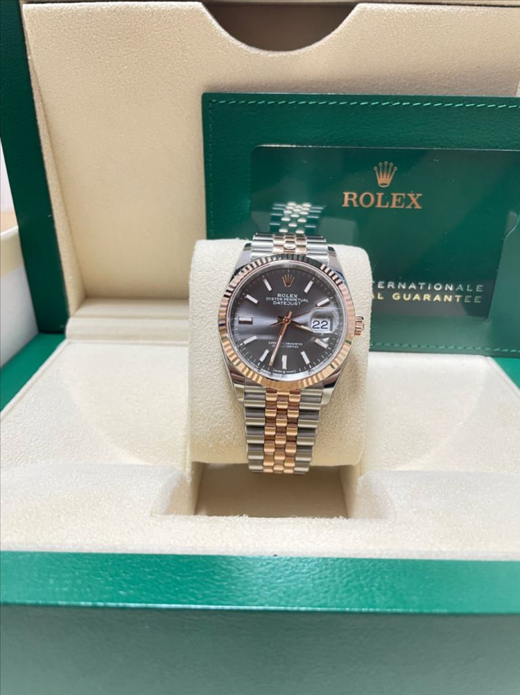 로렉스 126231 신형 데이저스트 다크로듐 바 36미리 로즈콤비 팝니다 이미지
