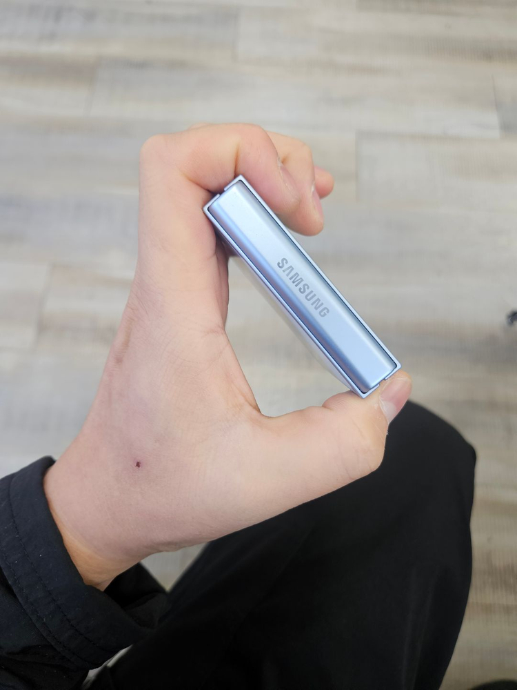 삼성 갤럭시Z플립6판매 정상해지 중고폰 이미지