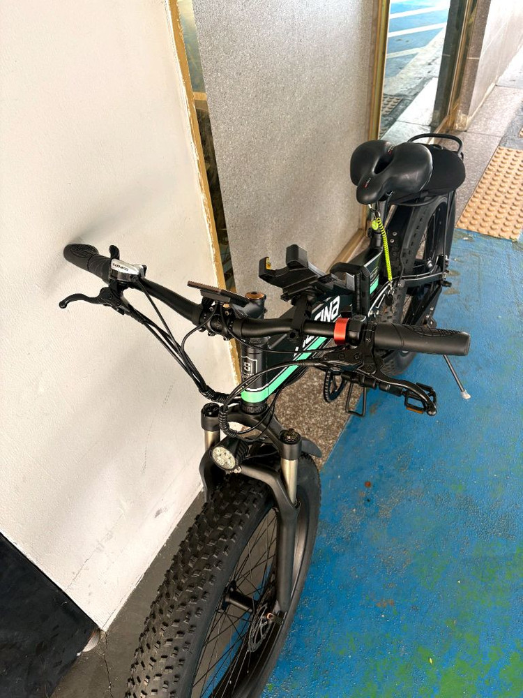 접이식 전기 자전거 26인치x4.0타이어 상태최상급 이미지