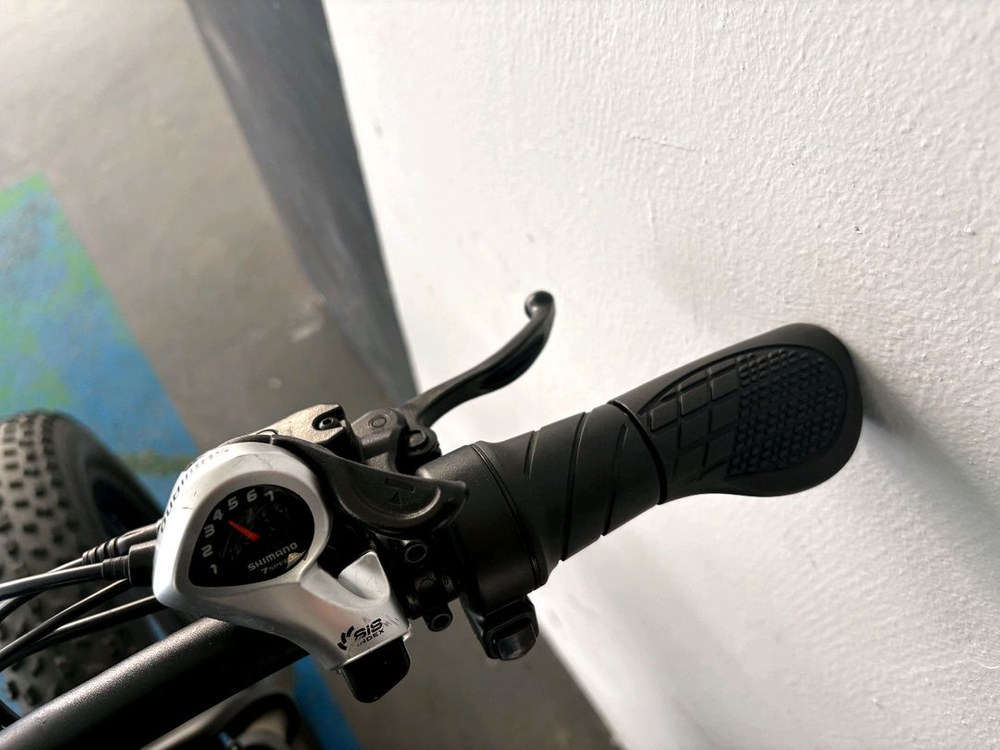 접이식 전기 자전거 26인치x4.0타이어 상태최상급 이미지