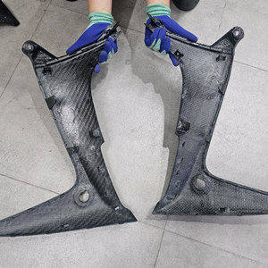 티맥스560 20-21년식 리얼 카본 파츠 팝니다 이미지