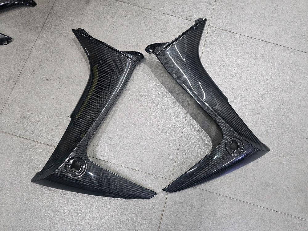 티맥스560 20-21년식 리얼 카본 파츠 팝니다 이미지