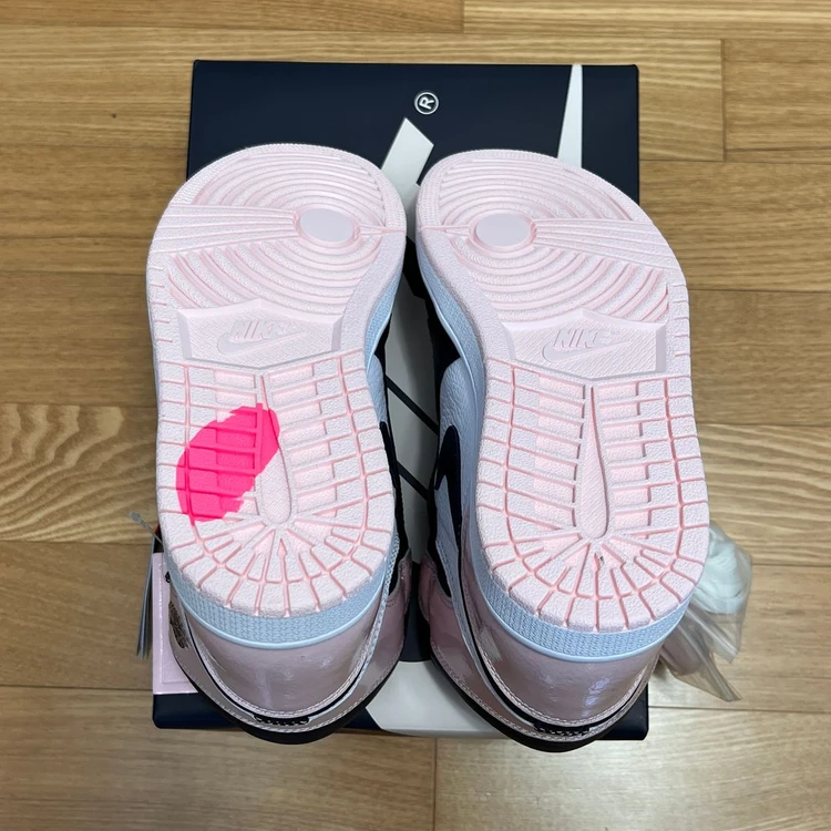 나이키 우먼스 조던1 하이 애트모스피어 240 버블검 핑크 새제품 Nike 스니커즈 운동화 신발 DD9335-641 이미지
