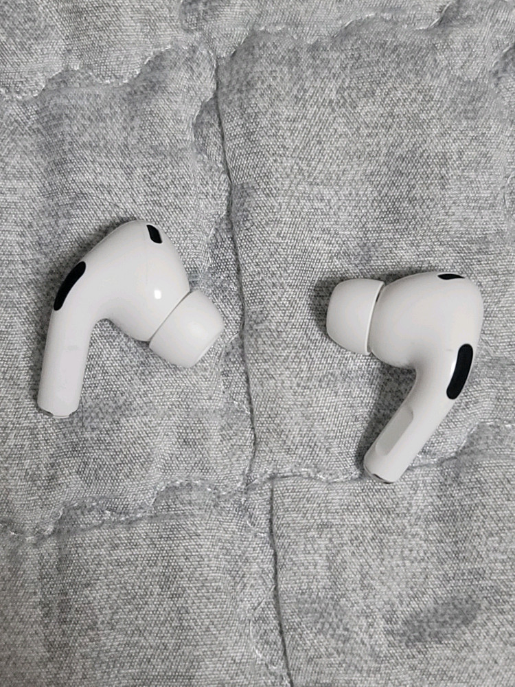 에어팟 프로2 8핀 이미지