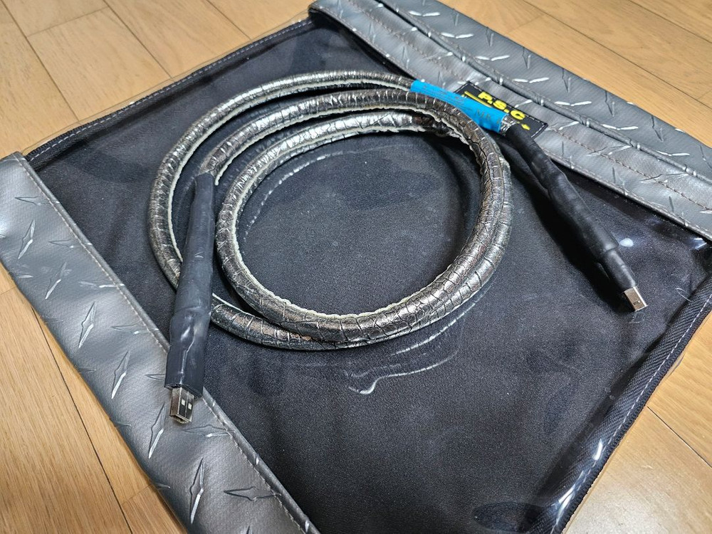 PSC Monolith MK1 USB Cable 이미지