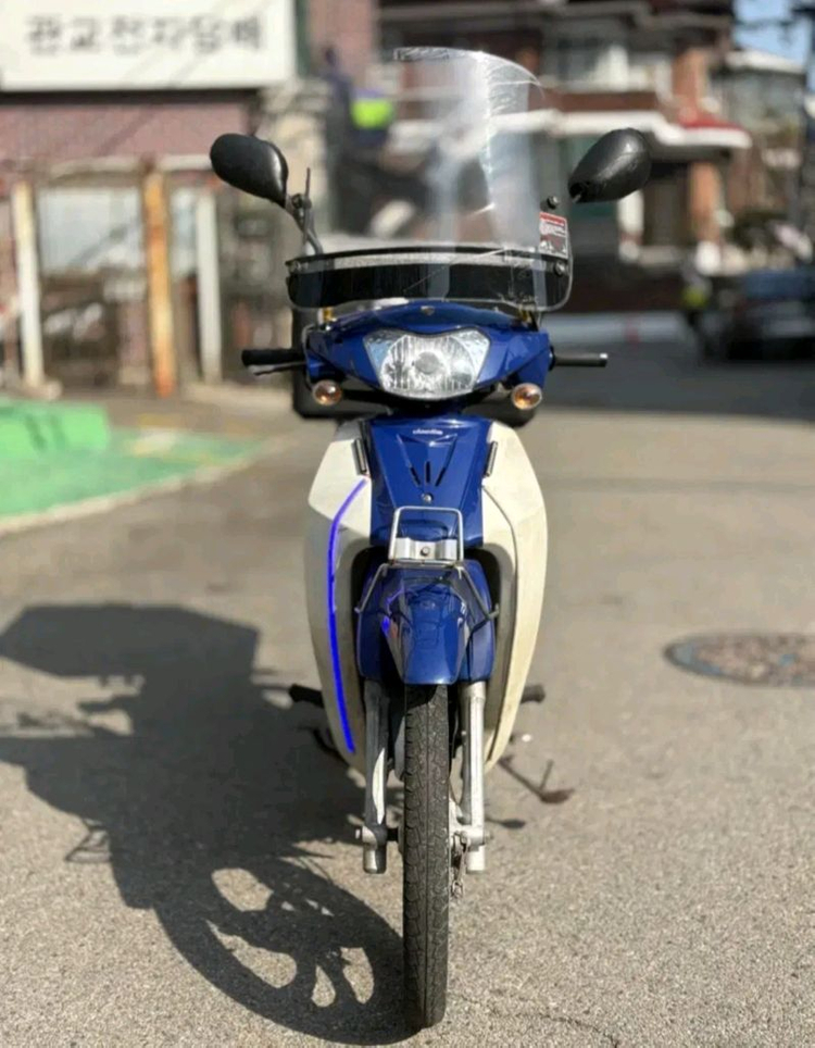 시티 이코노밋110cc 2만키로 배달세팅 led튜닝 밥통 스크린 탑박승 이미지