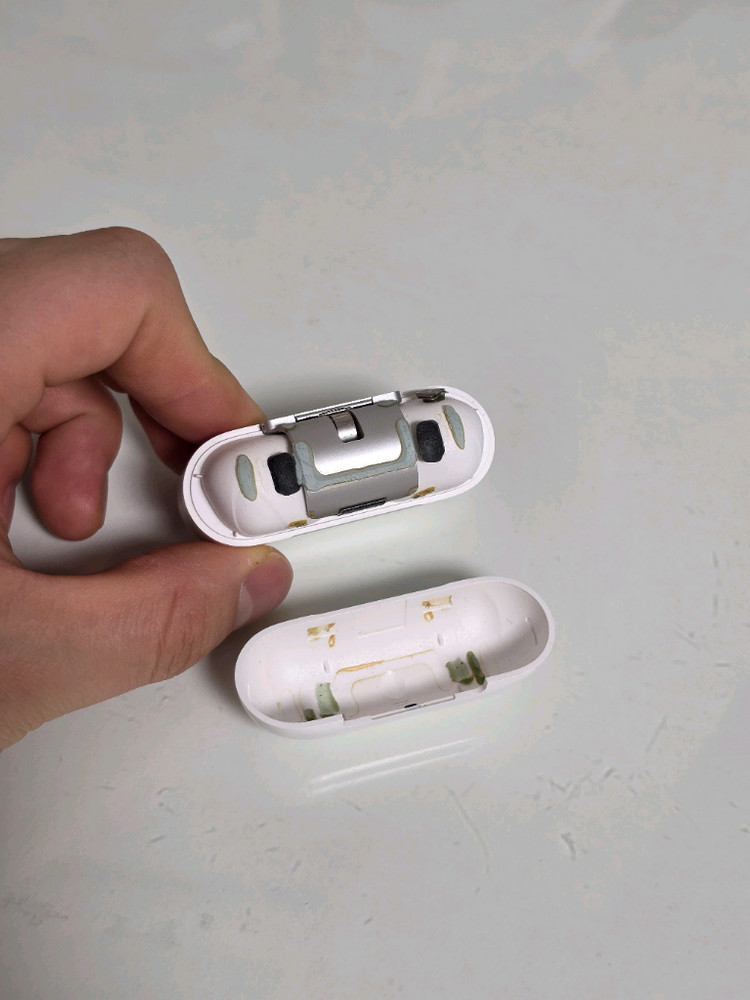 판매)에어팟프로2세대 본품 및 구성품 이미지