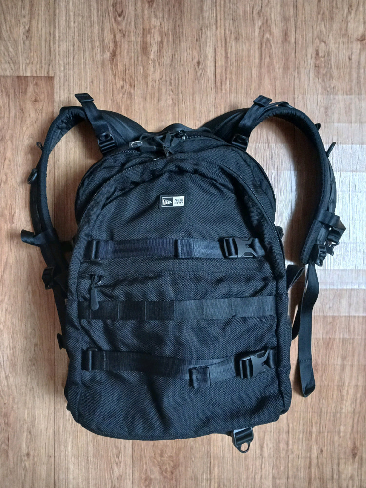 뉴에라(정품) 남성 노트북 배낭 백팩 여행 가방 (블랙) (빅 싸이즈) (상태 최상급) 이미지