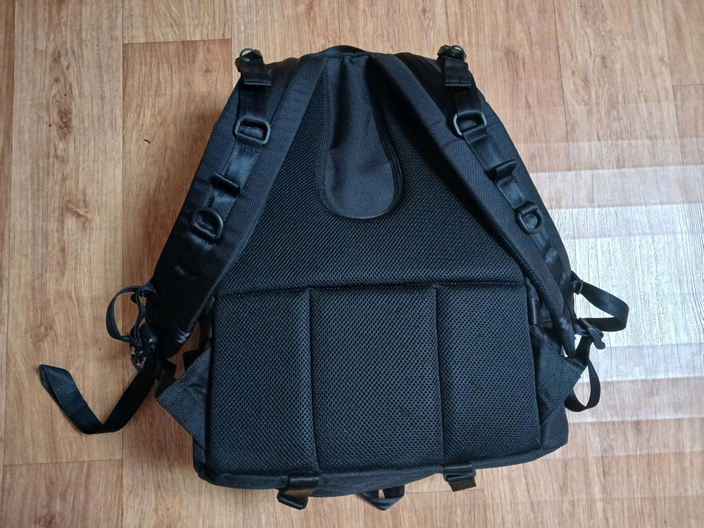 뉴에라(정품) 남성 노트북 배낭 백팩 여행 가방 (블랙) (빅 싸이즈) (상태 최상급) 이미지