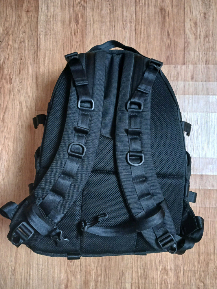 뉴에라(정품) 남성 노트북 배낭 백팩 여행 가방 (블랙) (빅 싸이즈) (상태 최상급) 이미지