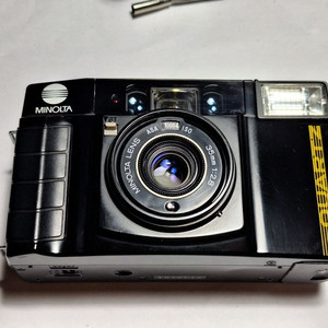 미놀타 AF-S Quartz Date 필름카메라 빈티지 레트로 로모 앤틱 y2k 일본 감성 필카 촬영 사진 이미지