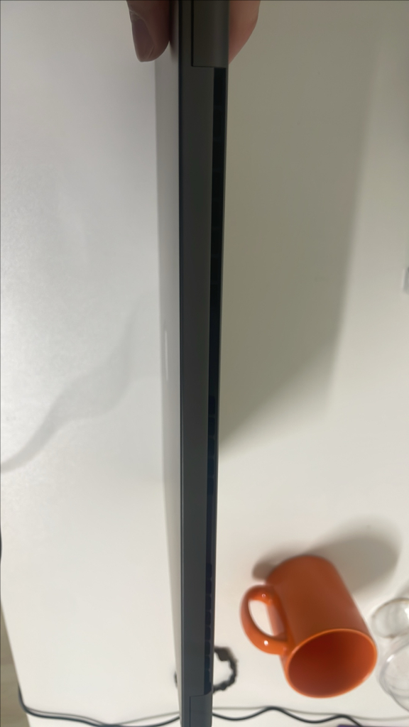 맥북프로 M4 Pro 16인치 이미지