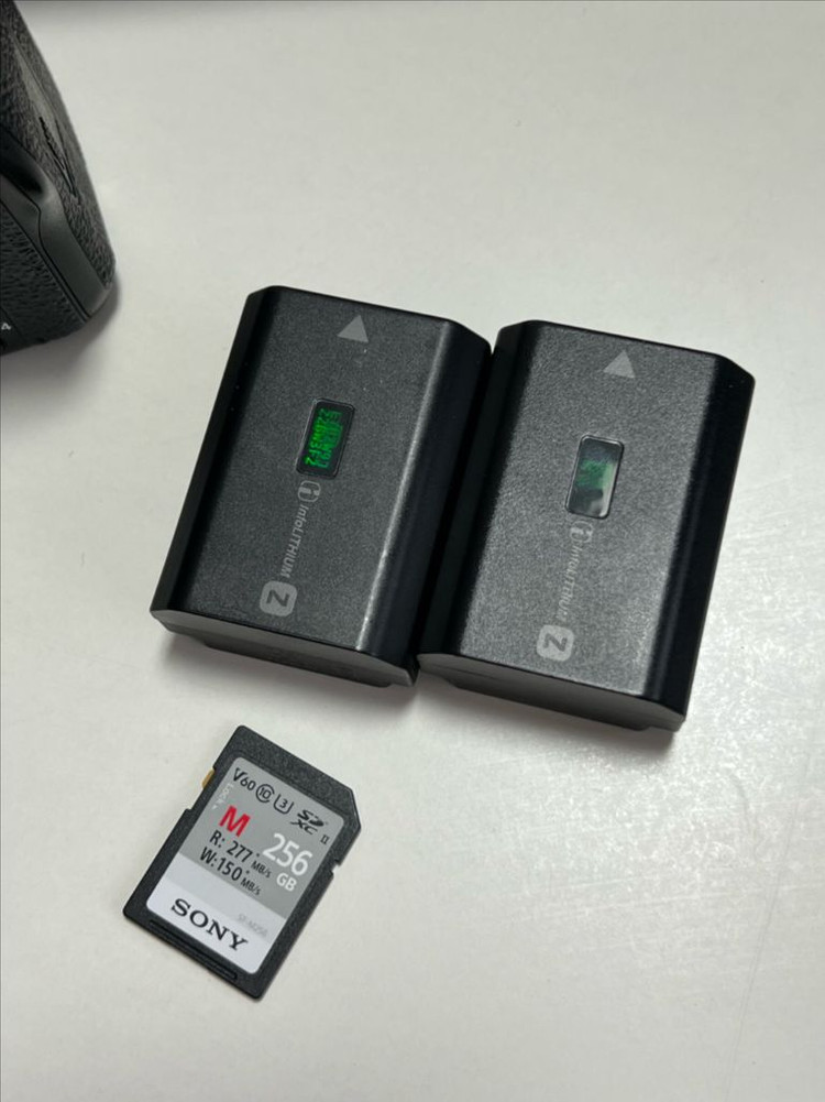 소니 A7M4, 2470GM2 외 촬영 장비 이미지