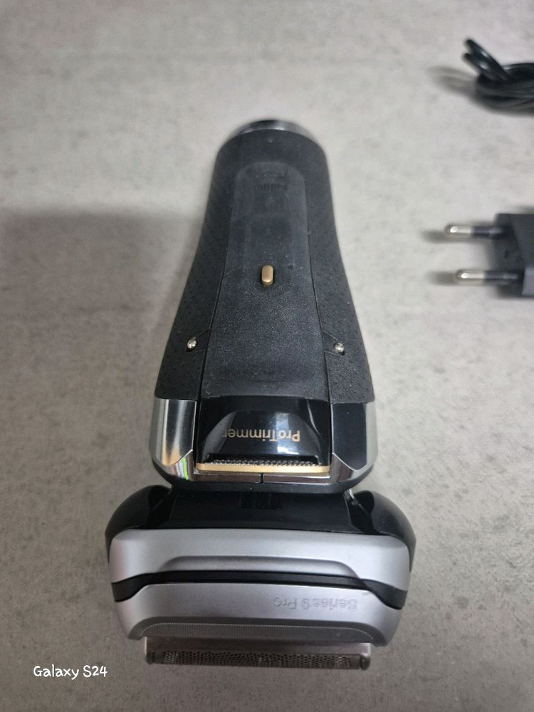 브라운 S9PRO+ 프리미엄 전기면도기 세트 이미지