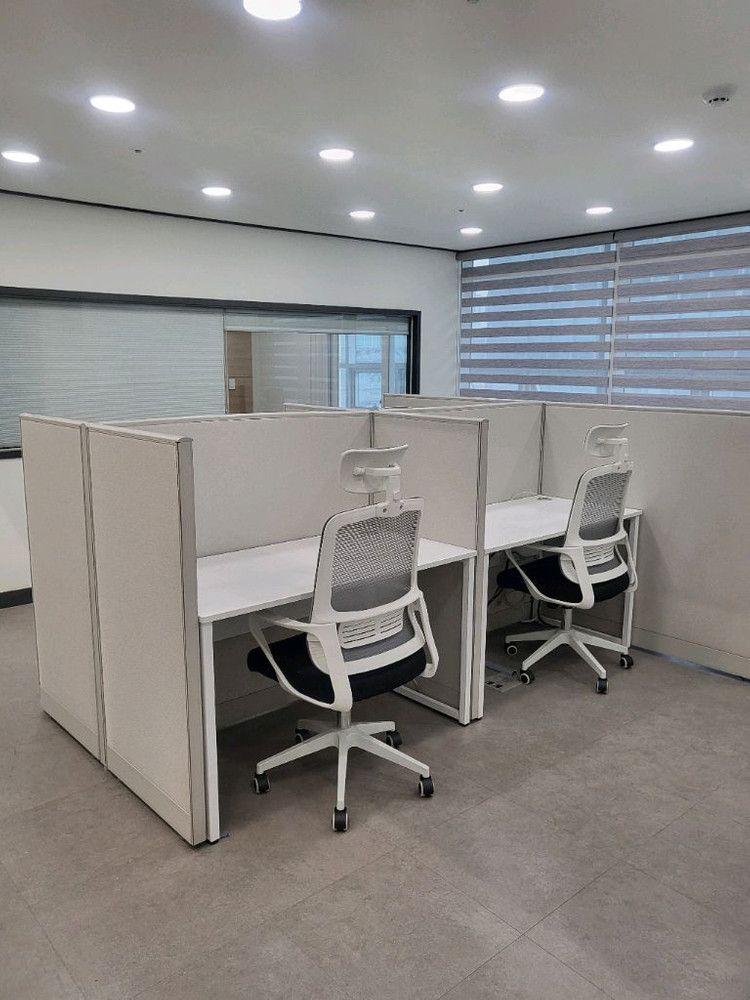 회의용테이블 회의용의자 파티션 책상 의자 서랍 수납장 책장 포밍탁자 접이식탁자 작업탁자 이미지