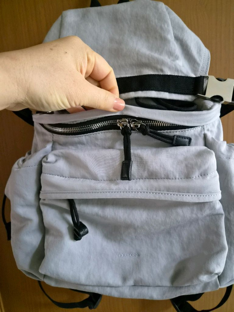 쿠론 백팩 이미지